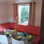 Mobil-home Spacieux Avec Terrasse Pour 6 Personnes A - Api-1-52-487 Kemping Saint-Maime