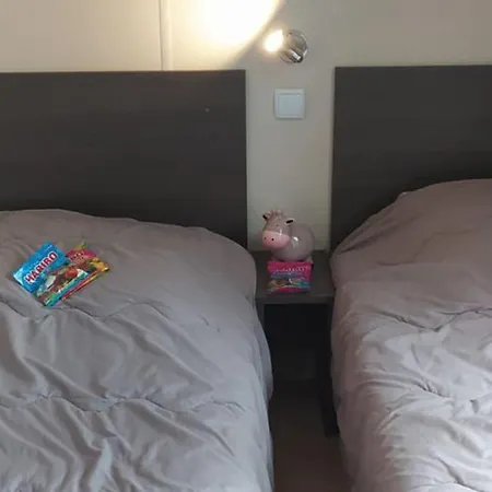 Mobil-home Spacieux Avec Terrasse Pour 6 Personnes A - Api-1-52-487 Campsite *
