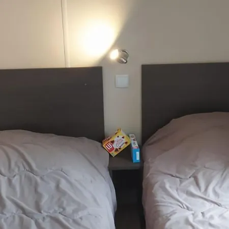 Mobil-home Spacieux Avec Terrasse Pour 6 Personnes A - Api-1-52-487