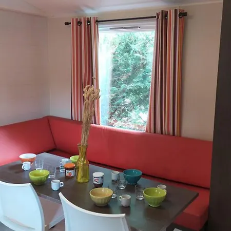 Mobil-home Spacieux Avec Terrasse Pour 6 Personnes A - Api-1-52-487 Campsite Saint-Maime