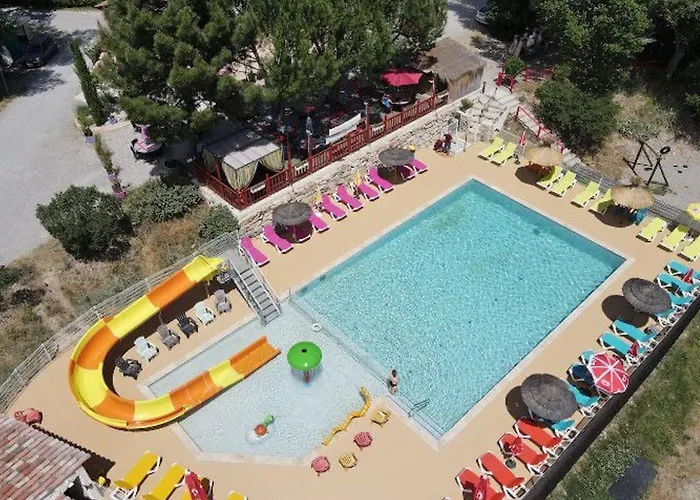 Campsite Mobil-home Spacieux Avec Terrasse Pour 6 Personnes A - Api-1-52-487 *