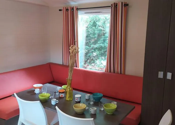 Mobil-home Spacieux Avec Terrasse Pour 6 Personnes A - Api-1-52-487 Campsite Saint-Maime