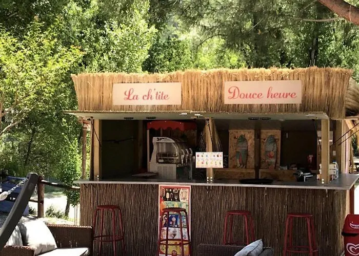 Mobil-home Spacieux Avec Terrasse Pour 6 Personnes A - Api-1-52-487 * Saint-Maime