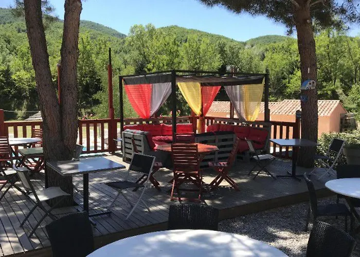 Campsite Mobil-home Spacieux Avec Terrasse Pour 6 Personnes A - Api-1-52-487 *